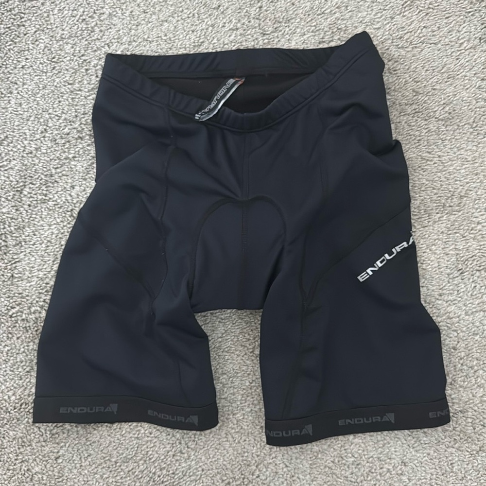 Endura Xtract Gel Black Padded Performance Bike Cycling Shorts E4013 - Size M